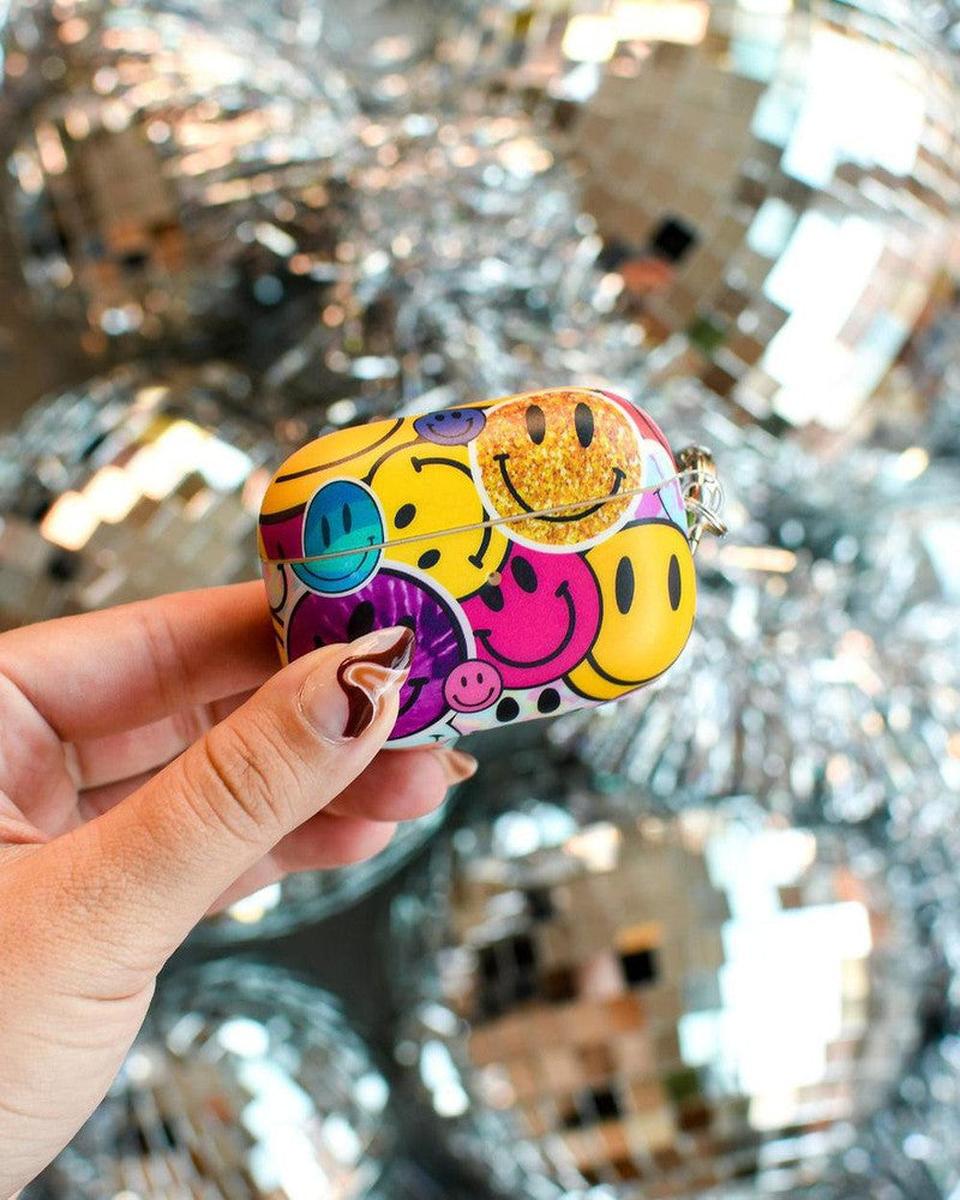 All Smiles | Smiley Face Sticker AirPods Case AirPods Case get.casely