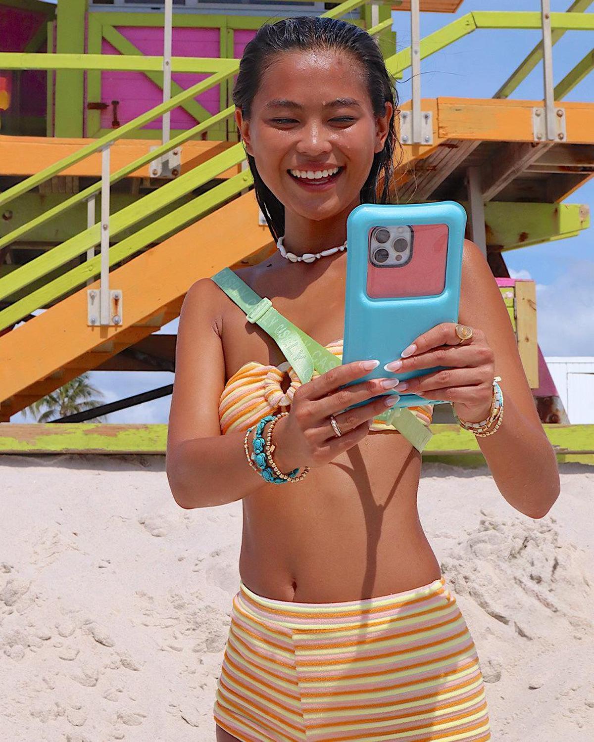 AquaBuddy | Aquamarine Ocean Blue Shimmer Waterproof Phone Pouch AquaBuddy get.casely