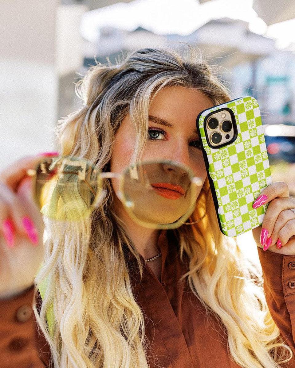 Check Mate | Daisy Checkerboard Floral Case iPhone Case get.casely