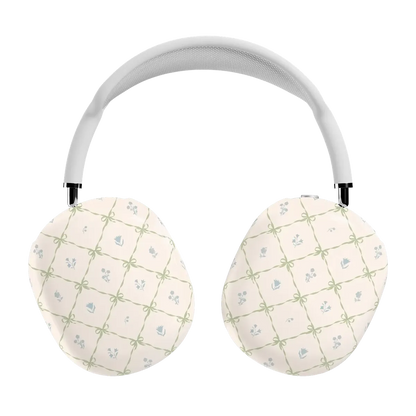 Petit Petals | Dainty Lattice AirPods Max Case