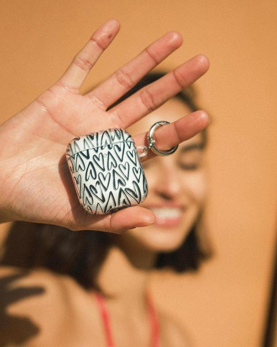 Heart Throb | Endless Hearts AirPods Case AirPods Case get.casely