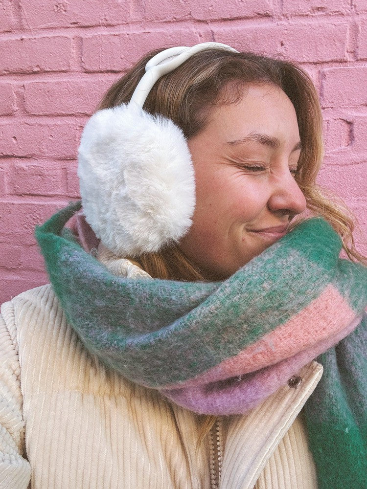White Flurry Earmuffs | AirPods Max Case AirPods Case get.casely
